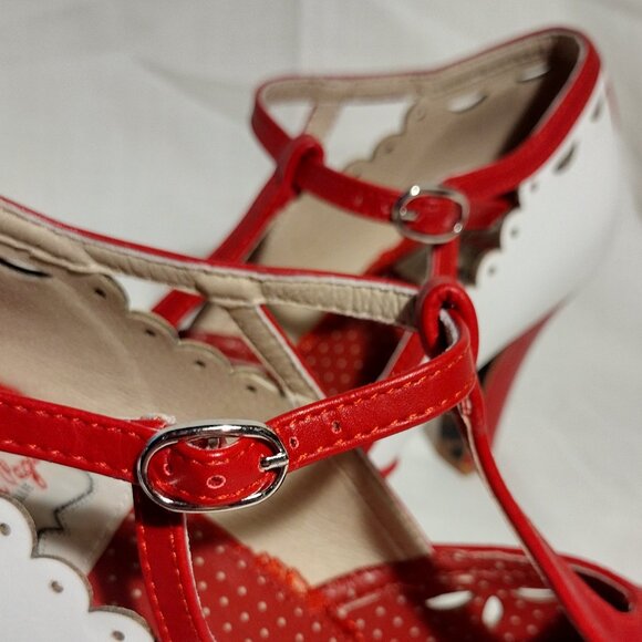Ellie || 3.5" Bettie Page Holly Pump - White/Red - Picture 7 of 16